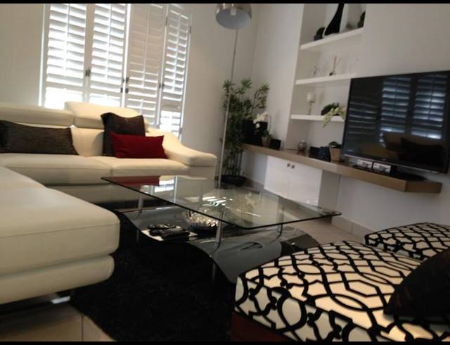 2 BEDROOM PROPERTY TO RENT IN SANDHURST